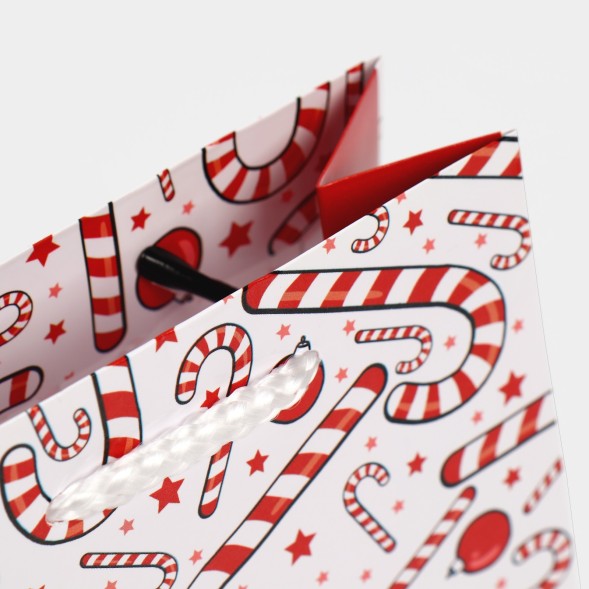 Пакет подарочный новогодний ламинированный «Зимняя история», S 12×15×5.5 см