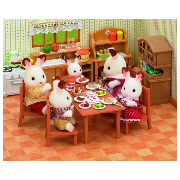 Набор Sylvanian Families Обеденный стол с 5-ю стульями 2933
