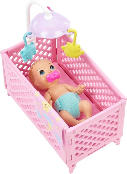 Кукла Barbie Skipper Babysitters Inc. Игровой набор с кроваткой, няней, куклой-младенцем с сонными глазками, мебелью и аксессуарами
