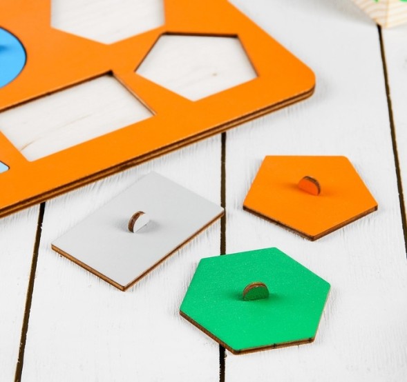 Рамки-вкладыши М.Монтессори «Геометрия», цвет микс