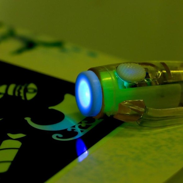 Неоновые открытки «Новогодний сюрприз»