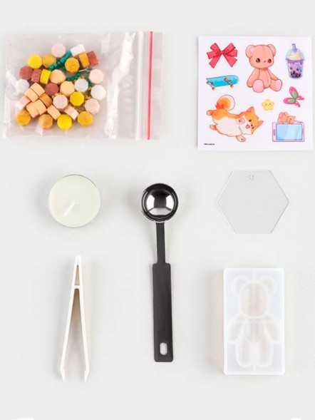 Набор для создания акриловых брелоков с наклейками и фигуркой из сургуча