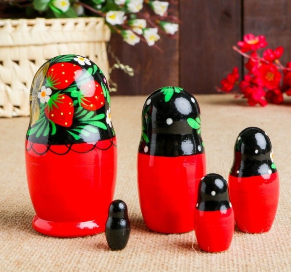 Матрёшка &quot;Хохломская&quot; Катя ягоды, 12-13 см, ручная роспись. Уценка: одна матрешка с трещиной