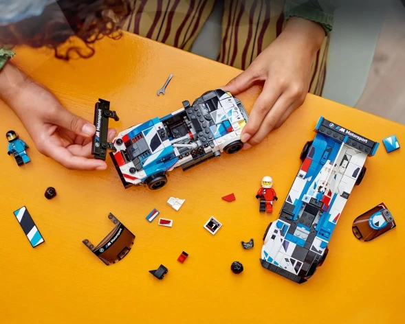 Конструктор LEGO Speed Champions Гоночные автомобили BMW M4 GT3 и BMW M Hybrid V8 76922