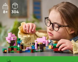 Конструктор LEGO Minecraft Вишневый цветущий сад 21260