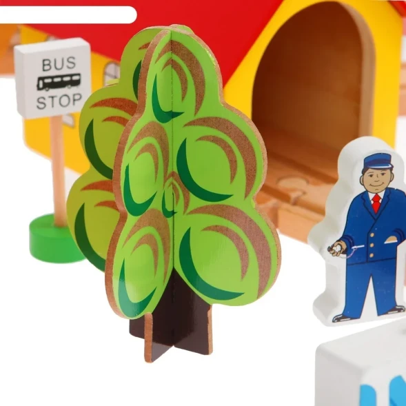 Деревянная железная дорога детская с депо, переездом, мостом, станцией, 70 деталей