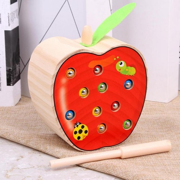 Магнитная игра &quot;Поймай червячка&quot;, Яблоко