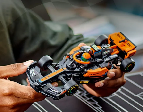 Конструктор LEGO Speed Champions Гоночный автомобиль McLaren Формулы 1 Макларен версия 2023 года 76919