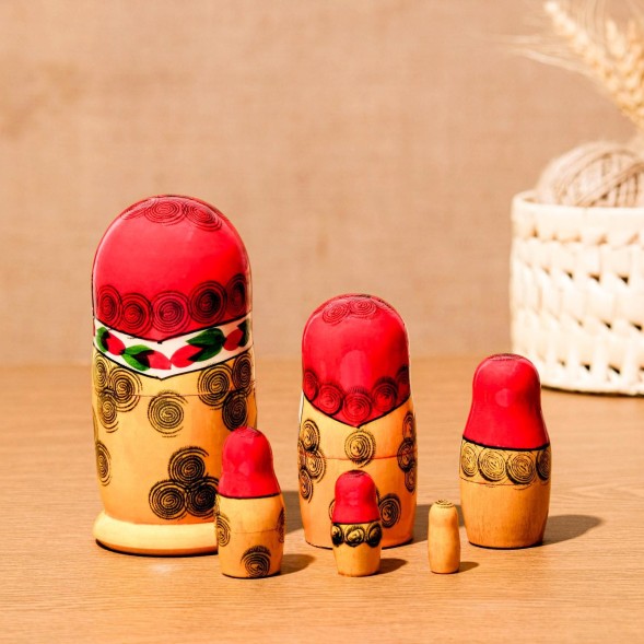 Матрёшка «Оксана», красный платок, 6 кукольная, 12-15см, ручная работа