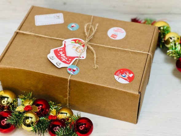 Подарочная коробка