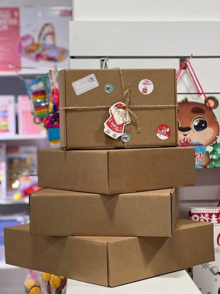 Подарочная коробка