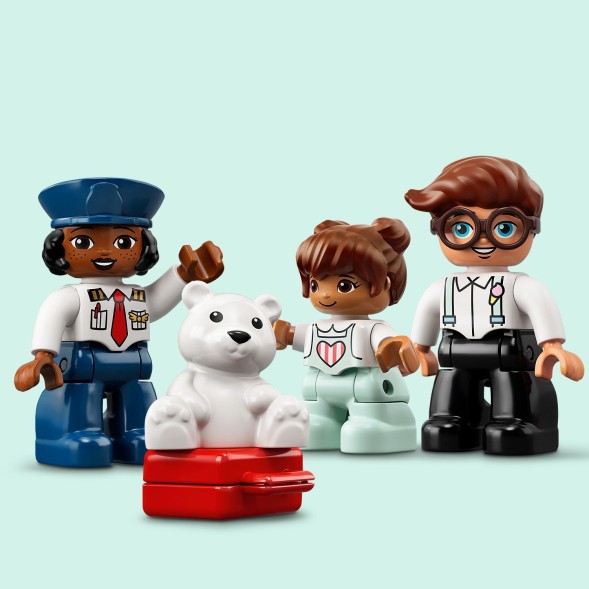 Конструктор LEGO DUPLO Town Самолет и аэропорт 10961