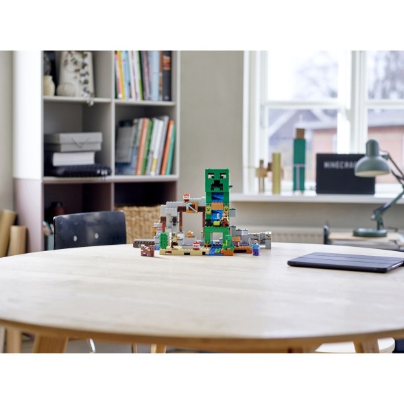 Конструктор LEGO Minecraft Шахта крипера 21155