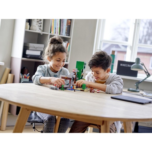 Конструктор LEGO Minecraft Шахта крипера 21155