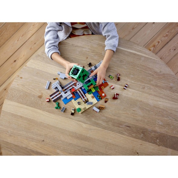 Конструктор LEGO Minecraft Шахта крипера 21155