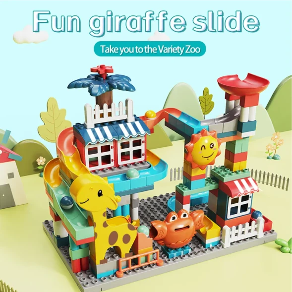 Развивающий конструкторы с шариками и горками Жираф, 213 крупных детали. Нижняя платформа в набор не входит