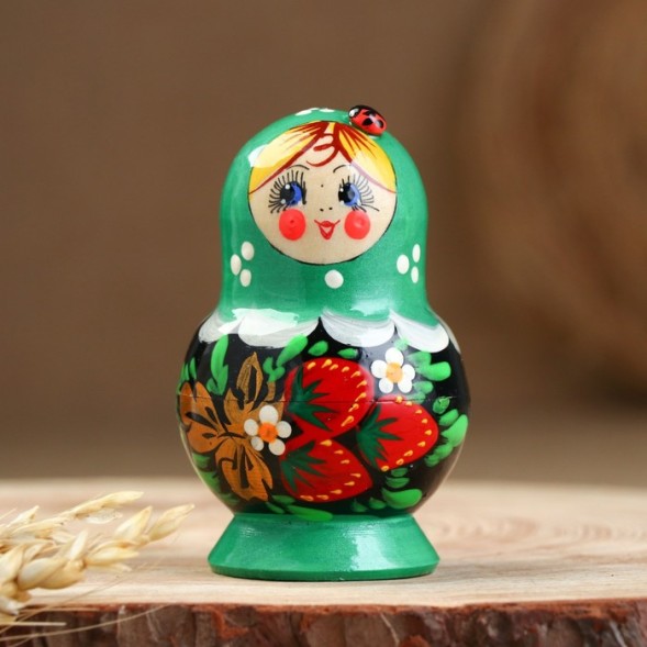Матрёшка Божья коровка, зелёное платье, 5 кукольная, 10-12 см