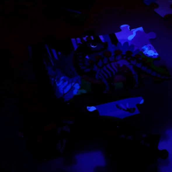 Пазл с фонариком «Динозаврики», 63 детали