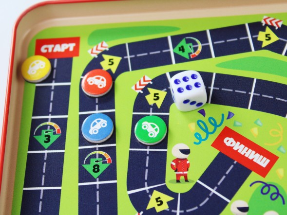 Магнитная игра в жестяной коробке «Большие гонки. Скачки»