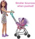 Игровой набор Barbie Skipper Babysitters Inc с куклой, коляской, куклой и 5 аксессуарами, съемное сиденье коляски для переноски