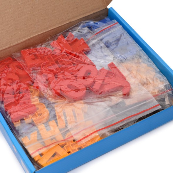 Набор букв русского алфавита, на магнитах