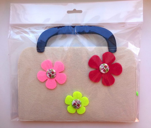 Дидактический коврик &quot;Сумка-игралка &quot;Цветы&quot; (белая)