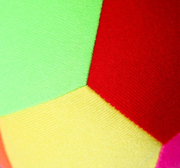 Развивающая игрушка «Мяч футбольный цветной», с бубенчиком