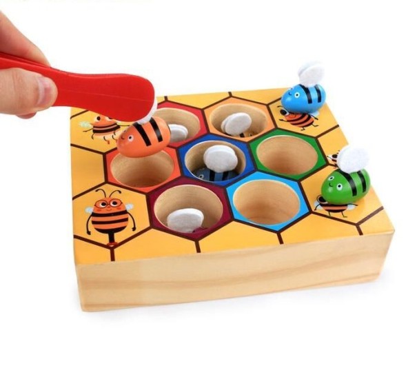 Сортер деревянный Пчелки и Улей с щипцами, учим цвета